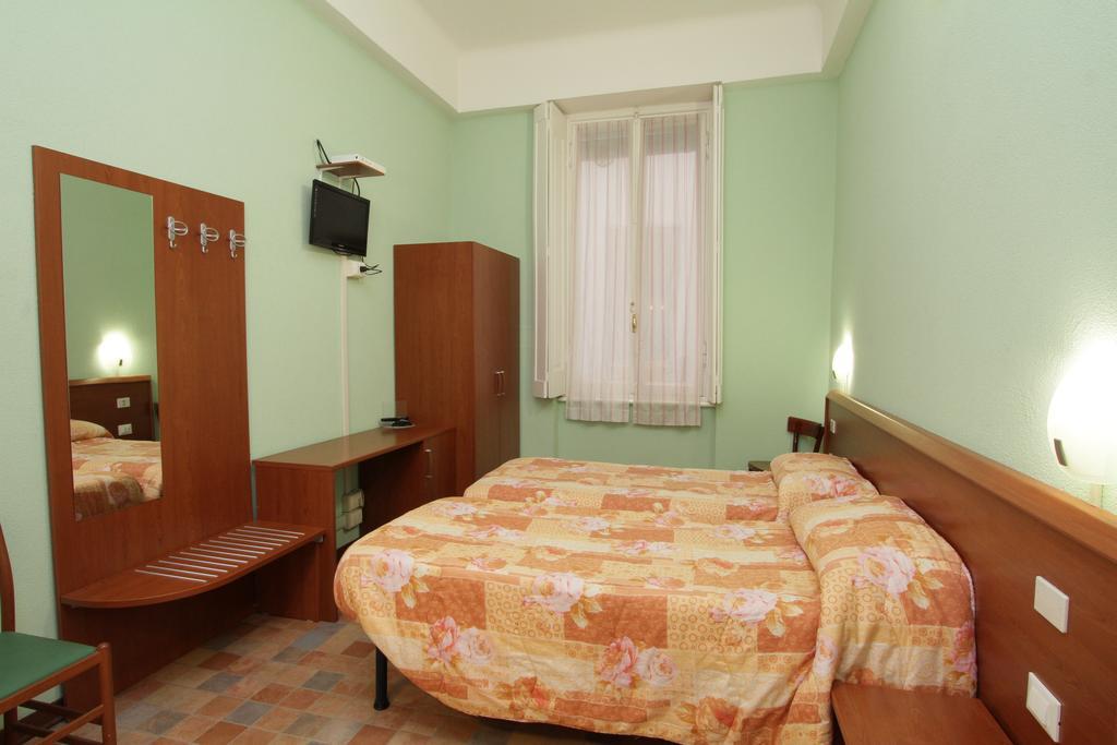 Hotel Barone Genova Værelse billede